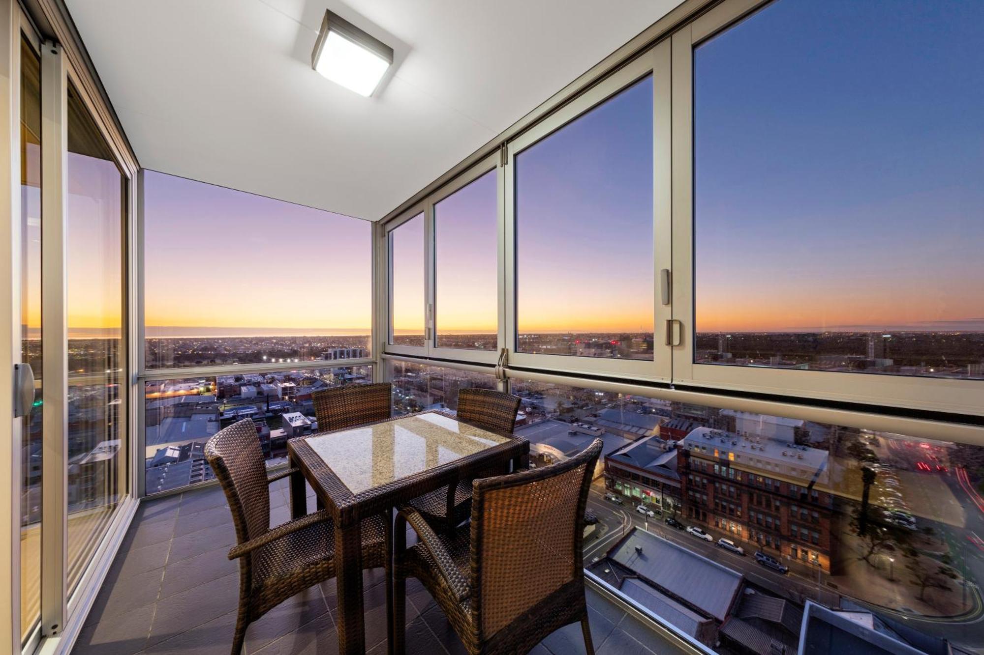 Two-Bedroom Apartment with Sky View